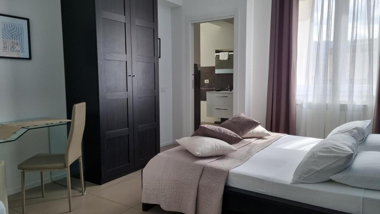 Location10 Bed & Breakfast ปาแลร์โม ภายนอก รูปภาพ